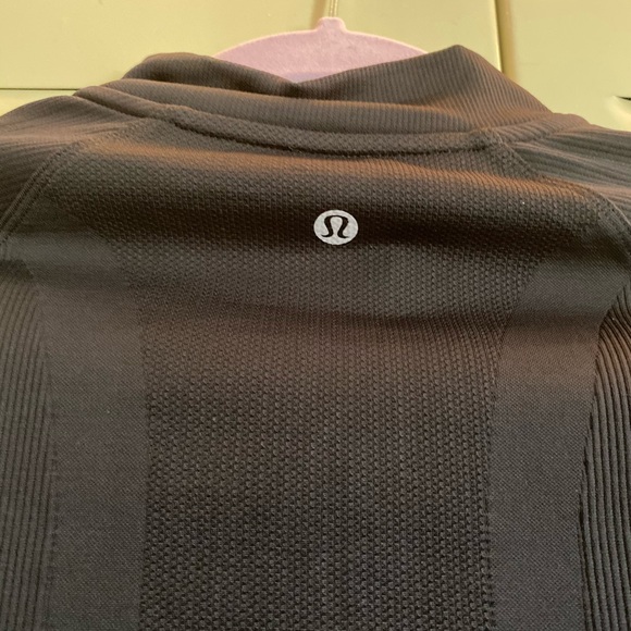 Lululemon Open Stride Run Bomber - Picture 4 of 5